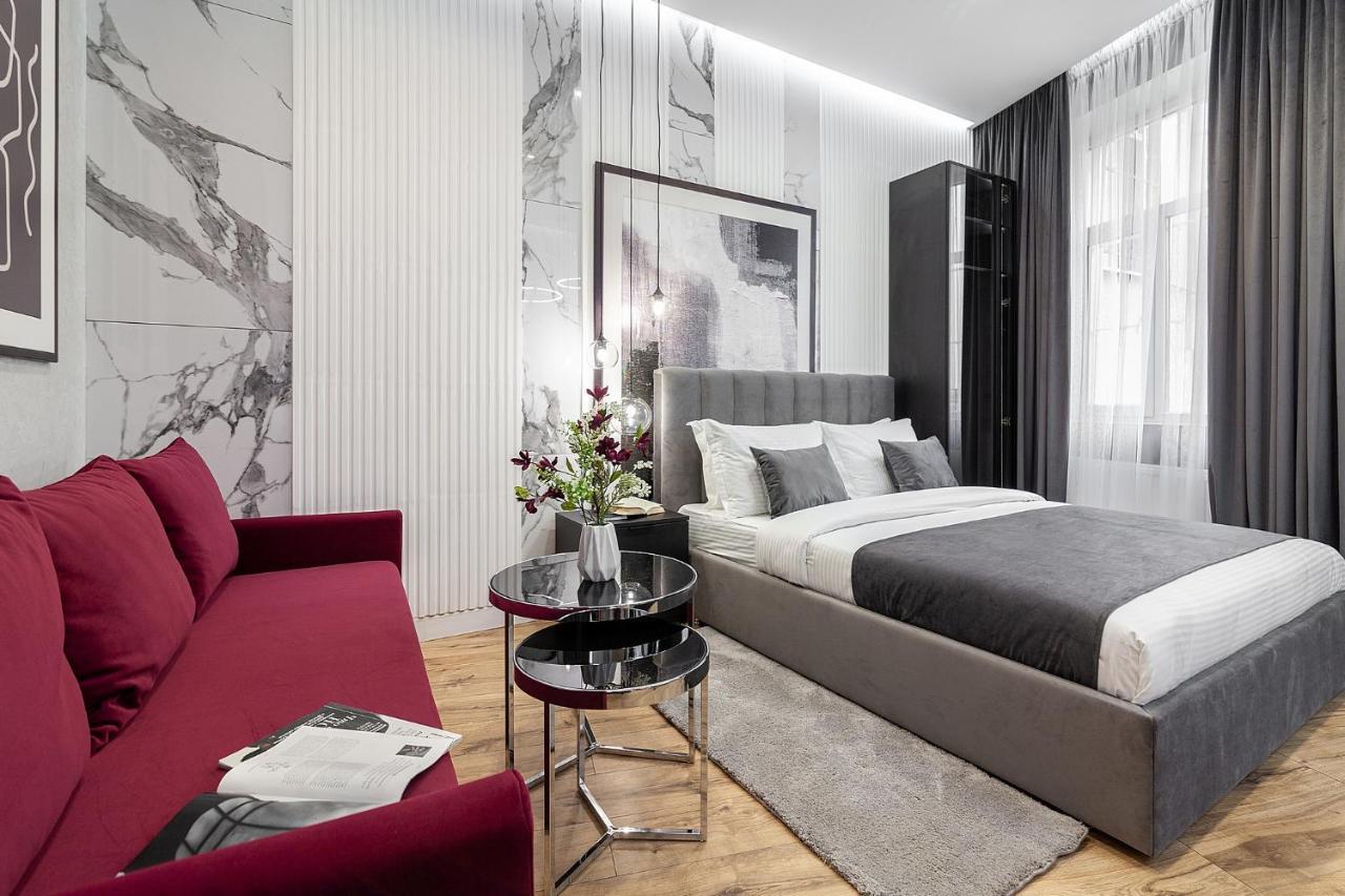 Lovely Apartment On Drahomanova Street Львів Екстер'єр фото