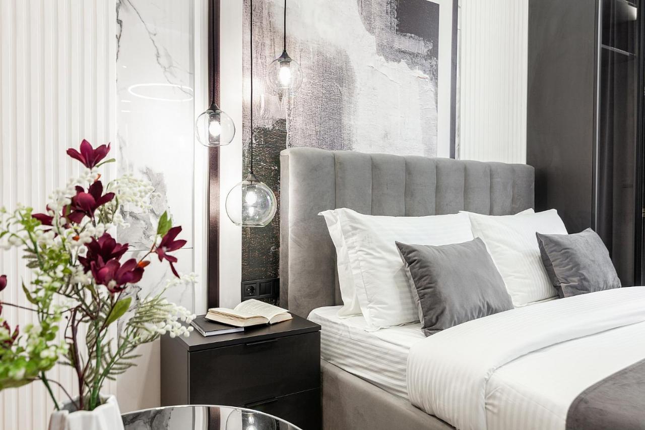 Lovely Apartment On Drahomanova Street Львів Екстер'єр фото