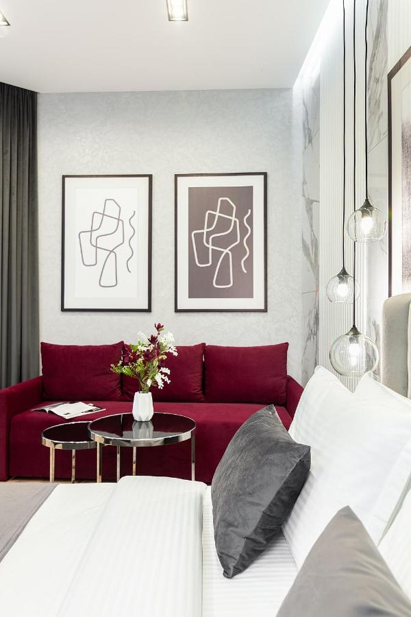 Lovely Apartment On Drahomanova Street Львів Екстер'єр фото