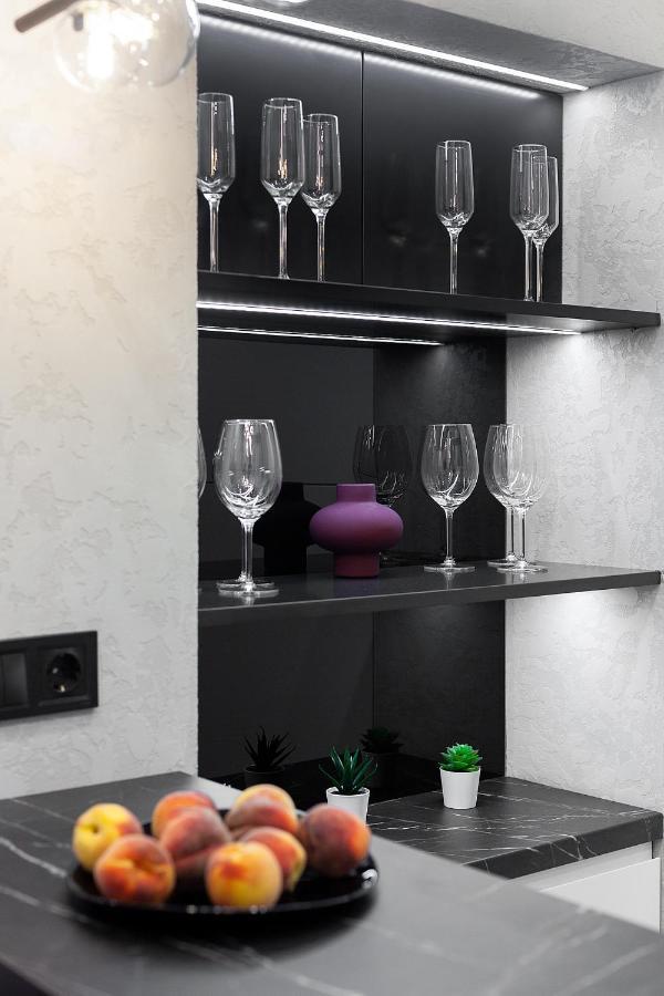 Lovely Apartment On Drahomanova Street Львів Екстер'єр фото