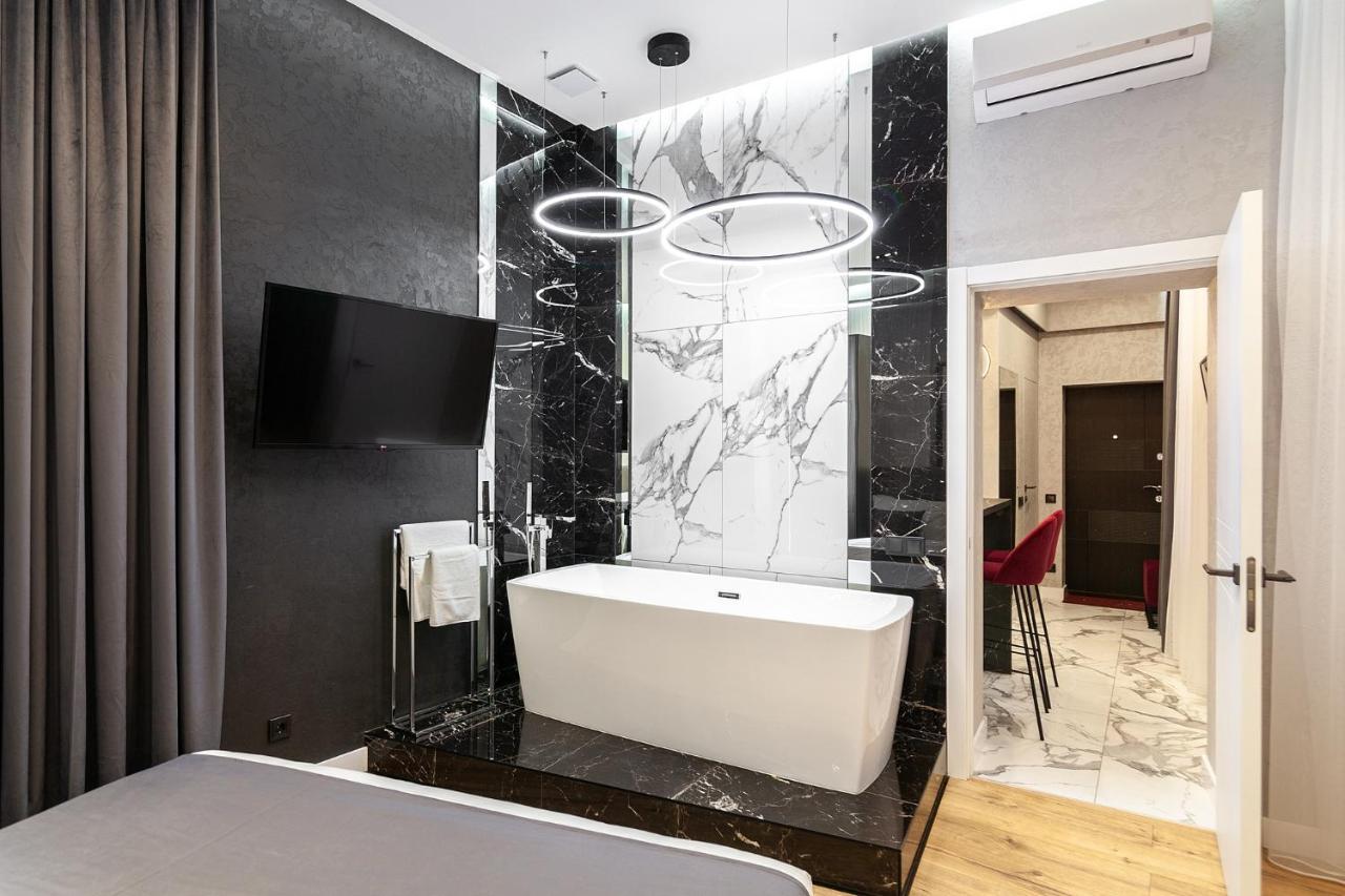 Lovely Apartment On Drahomanova Street Львів Екстер'єр фото