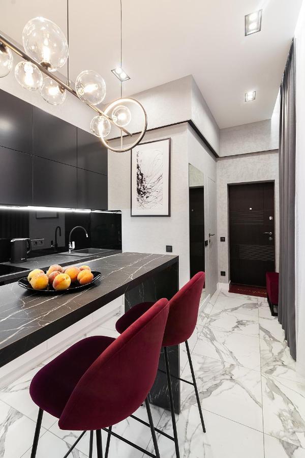 Lovely Apartment On Drahomanova Street Львів Екстер'єр фото