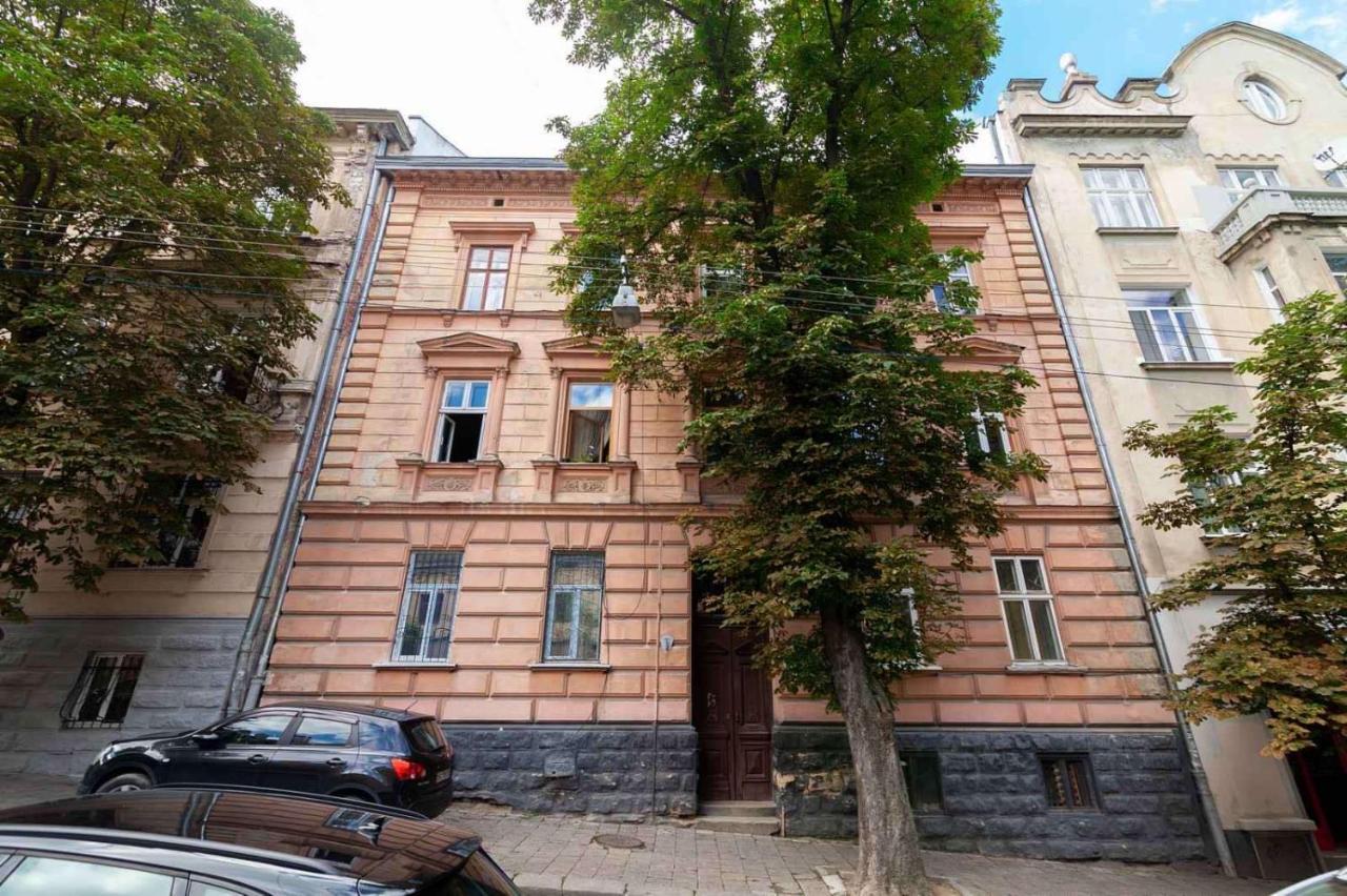 Lovely Apartment On Drahomanova Street Львів Екстер'єр фото