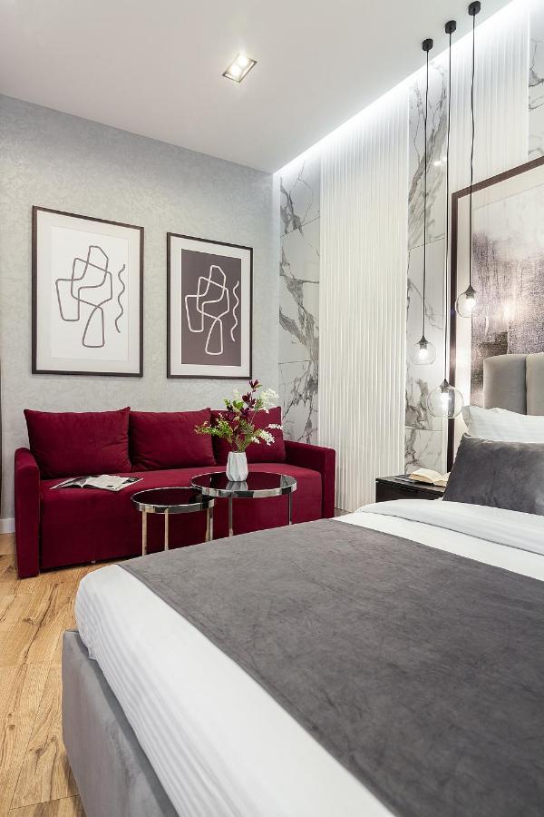 Lovely Apartment On Drahomanova Street Львів Екстер'єр фото
