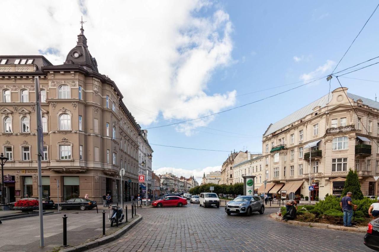 Lovely Apartment On Drahomanova Street Львів Екстер'єр фото