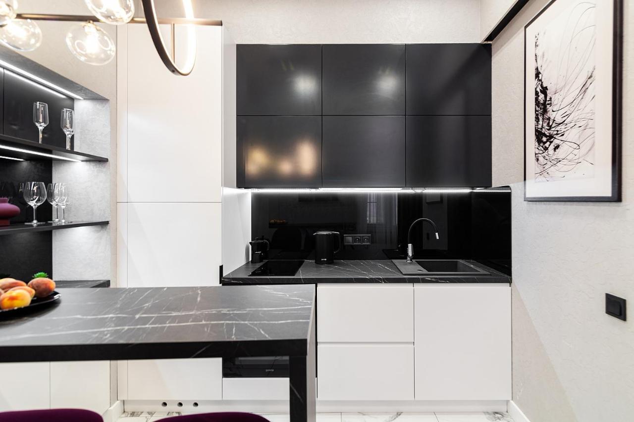 Lovely Apartment On Drahomanova Street Львів Екстер'єр фото
