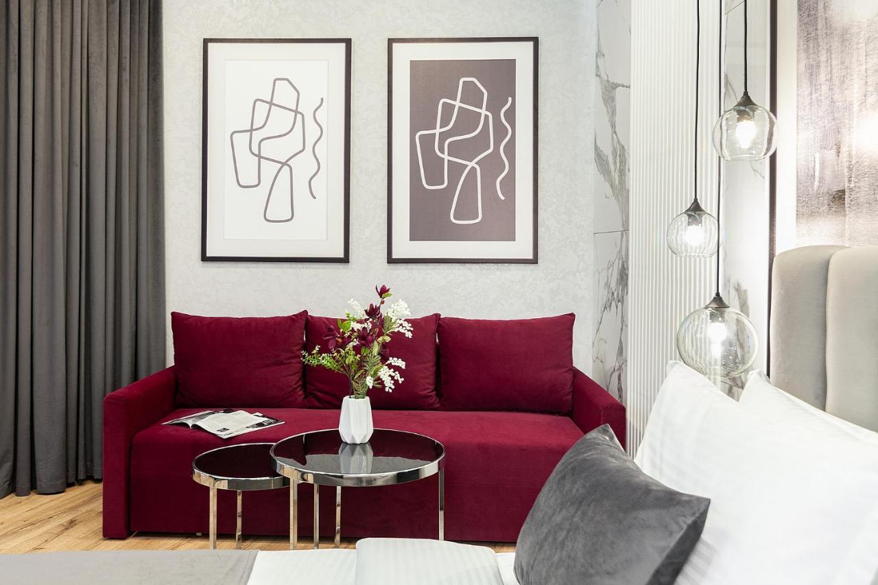 Lovely Apartment On Drahomanova Street Львів Екстер'єр фото