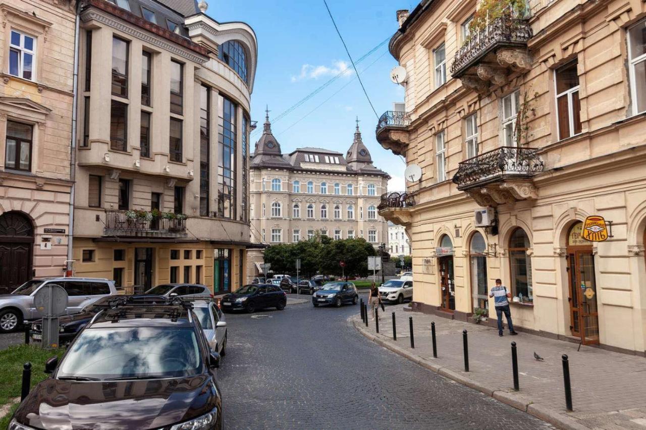 Lovely Apartment On Drahomanova Street Львів Екстер'єр фото